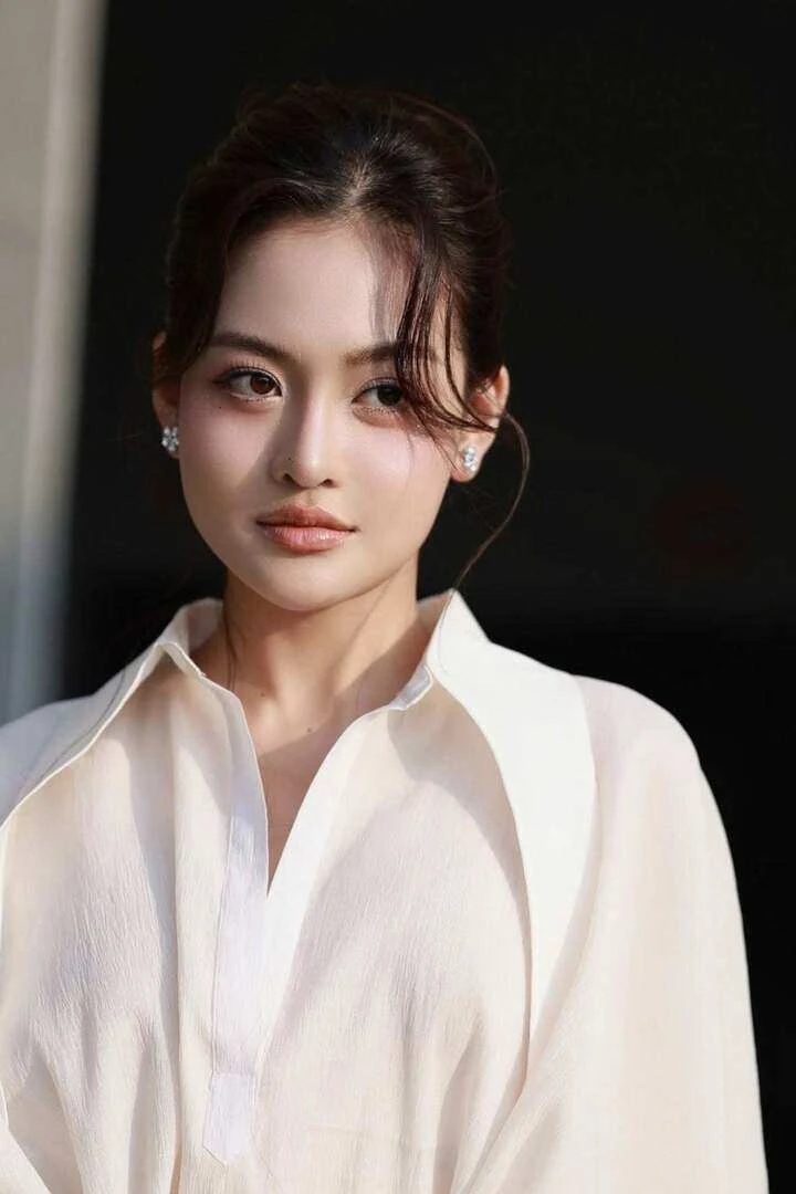 Người yêu cũ đang nhận gạch đá trên phim giờ vàng VTV là ai?