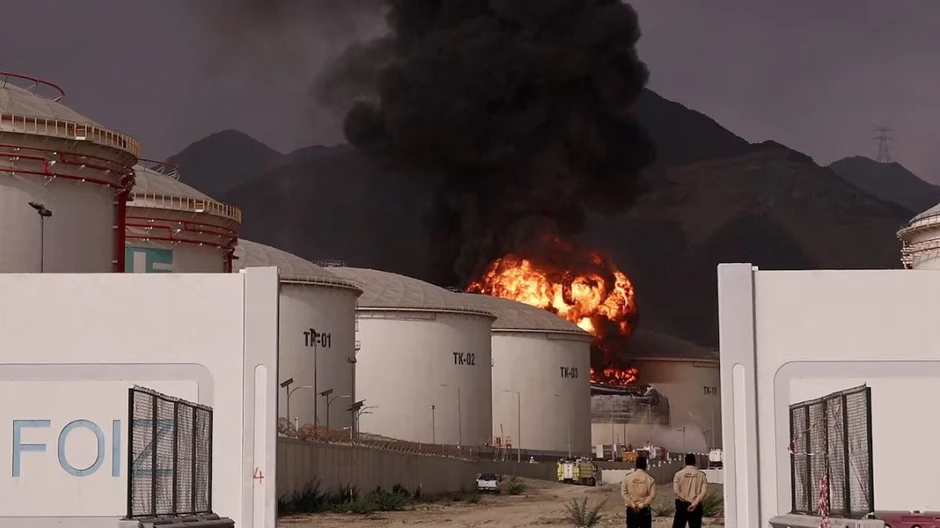 Nhà giàu châu Á rủ nhau “tháo chạy” khỏi Trung Đông, một quốc gia không xa Việt Nam hưởng lợi lớn khi dòng tiền lũ lượt đổ vào Nhà giàu châu Á rủ nhau “tháo chạy” khỏi Trung Đông, một quốc gia không xa Việt Nam hưởng lợi lớn khi dòng tiền lũ lượt đổ vào