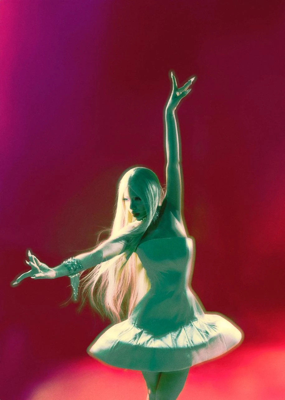 Nhạc mới của nữ ca sĩ nhiều content nhất showbiz nghe rất cuốn, ai lụy tình chớ nghe buổi đêm