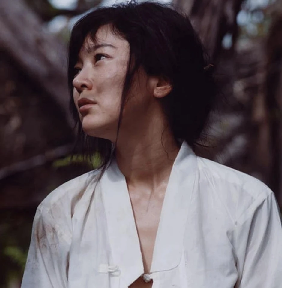 Nhan sắc gây sốc của Lee Seung Yeon