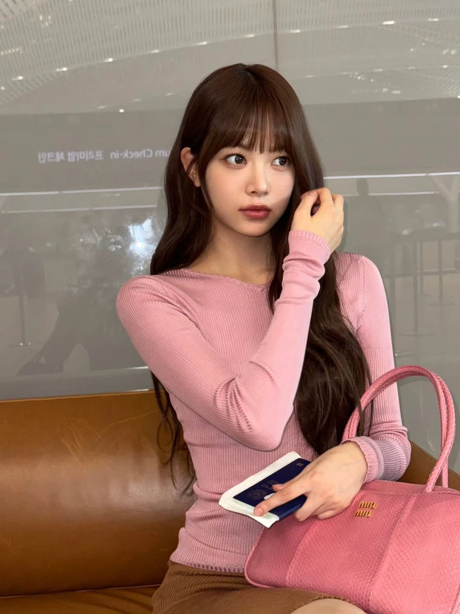 Nhan sắc giả dối của Eunchae (LE SSERAFIM), ai bảo giống “công chúa Kpop” vậy?