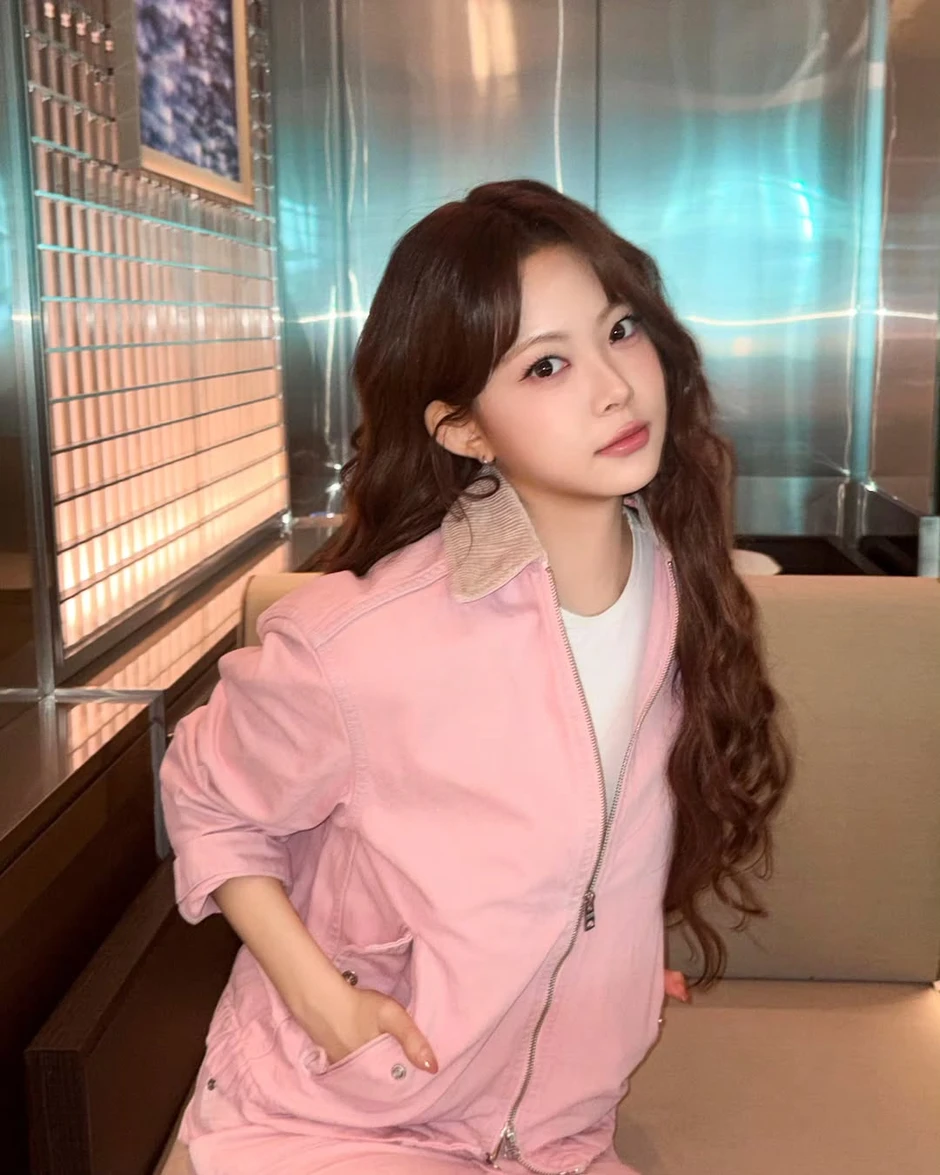 Nhan sắc giả dối của Eunchae (LE SSERAFIM), ai bảo giống “công chúa Kpop” vậy?