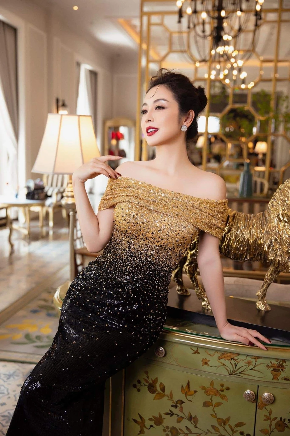 Nhan sắc hoa hậu đẹp bậc nhất Việt Nam, có 1 con riêng được đại gia say đắm suốt 14 năm Nhan sắc hoa hậu đẹp bậc nhất Việt Nam, có 1 con riêng được đại gia say đắm suốt 14 năm