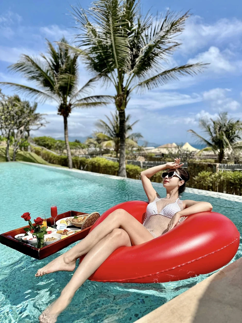 Nhan sắc hoa hậu đẹp bậc nhất Việt Nam, có 1 con riêng được đại gia say đắm suốt 14 năm Nhan sắc hoa hậu đẹp bậc nhất Việt Nam, có 1 con riêng được đại gia say đắm suốt 14 năm