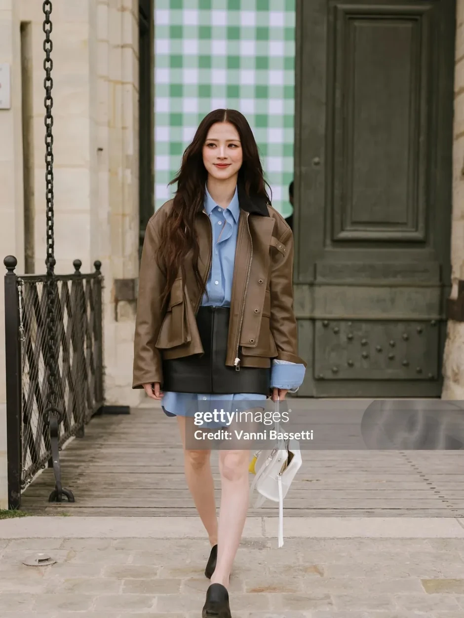 Nhan sắc thật của Baifern Pimchanok qua “ống kính hủy diệt” Getty Images ở Paris Fashion Week