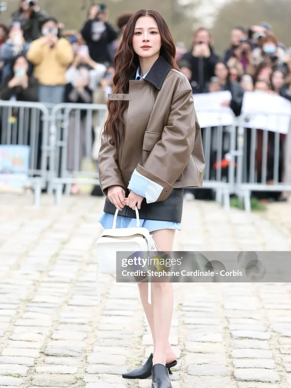 Nhan sắc thật của Baifern Pimchanok qua “ống kính hủy diệt” Getty Images ở Paris Fashion Week