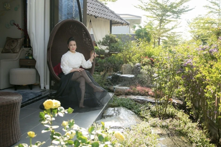 Nhật Kim Anh tái xuất với phim Mẹ Mìn