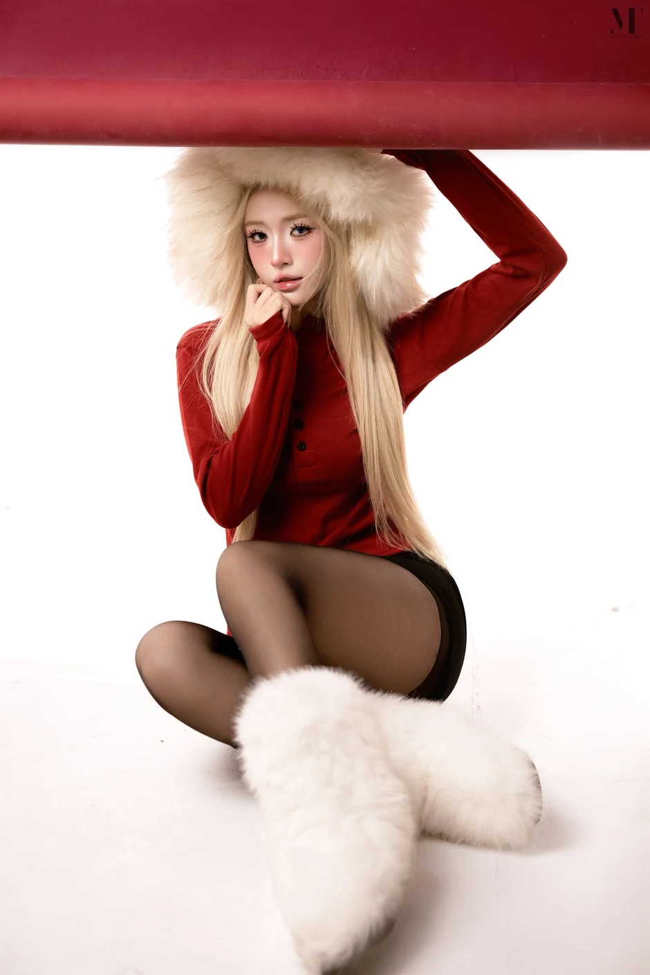 Đám cưới lan tỏa: Màn nhảy sôi động của hotgirl ghi điểm với nhan sắc rạng ngời