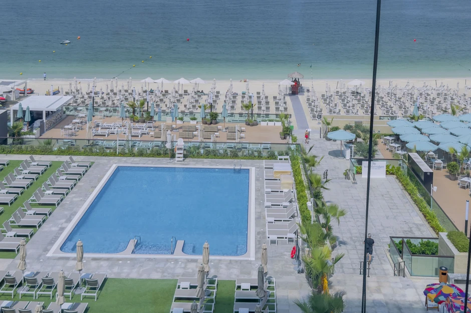 Dubai hiện tại: Những hình ảnh chưa từng có cho thấy thành phố xa hoa nhất thế giới nay như thành phố hoang vắng, chìm trong im lặng