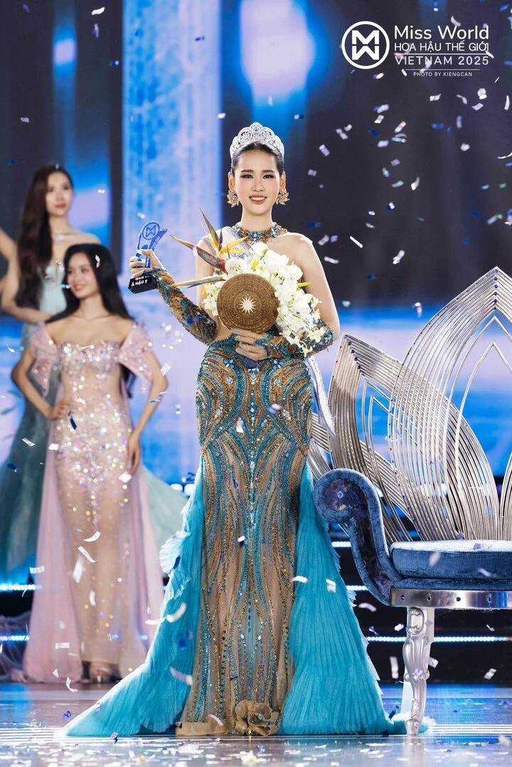 Những nàng hậu Miss World Vietnam sở hữu học vấn ấn tượng Những nàng hậu Miss World Vietnam sở hữu học vấn ấn tượng