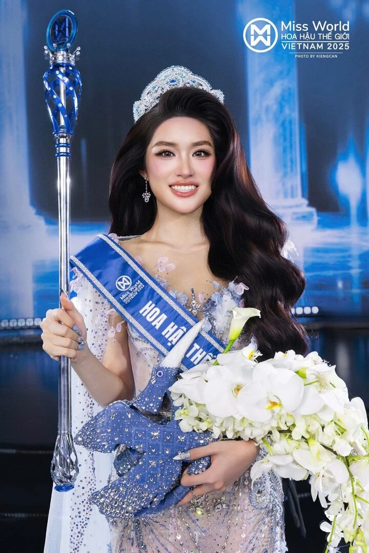 Những nàng hậu Miss World Vietnam sở hữu học vấn ấn tượng Những nàng hậu Miss World Vietnam sở hữu học vấn ấn tượng