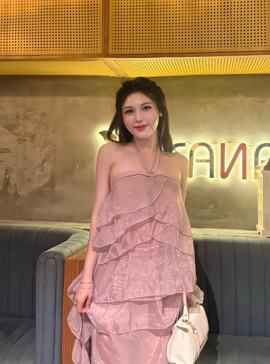 Nỗi khổ khi tập Pilates: Hot girl này cho người xem thấy rằng không có thành quả nào đến dễ dàng nếu thiếu sự hy sinh!