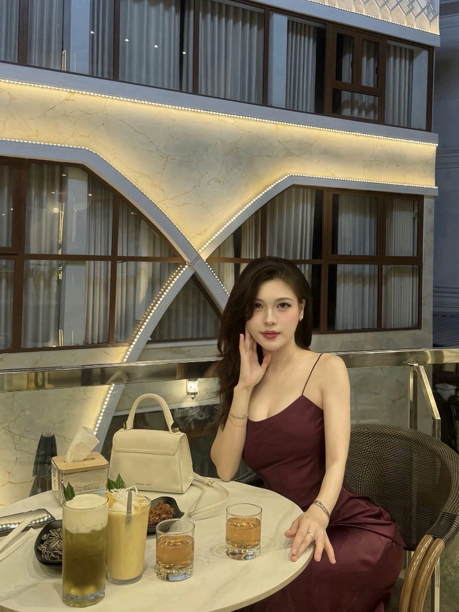 Nỗi khổ khi tập Pilates: Hot girl này cho người xem thấy rằng không có thành quả nào đến dễ dàng nếu thiếu sự hy sinh!