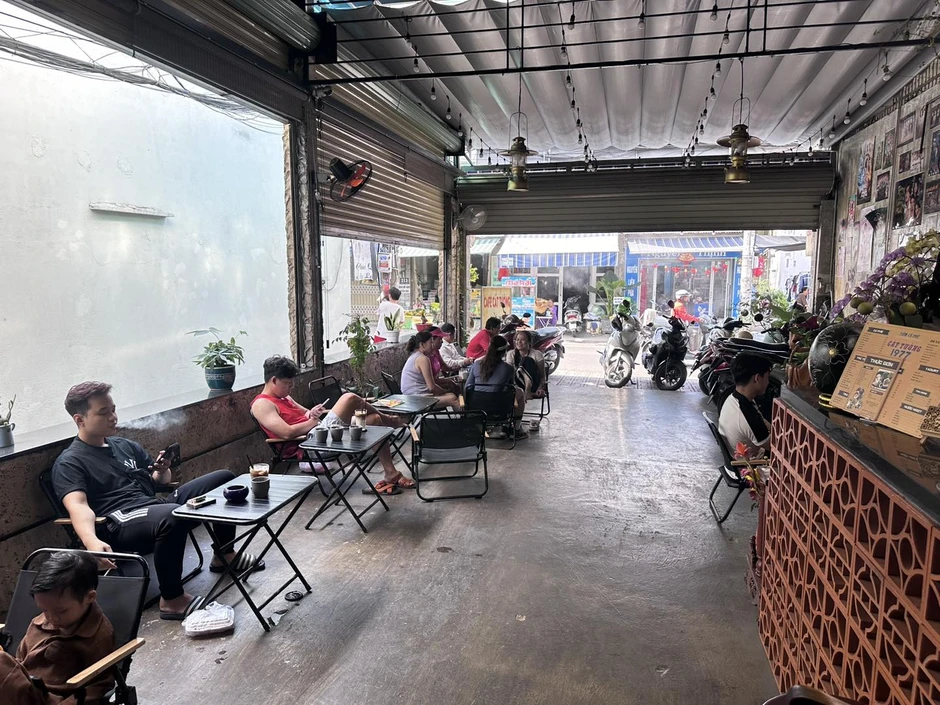 NS Cát Tường phải đóng cửa quán cafe 25 nghìn/ly ở Gò Vấp sau 9 tháng