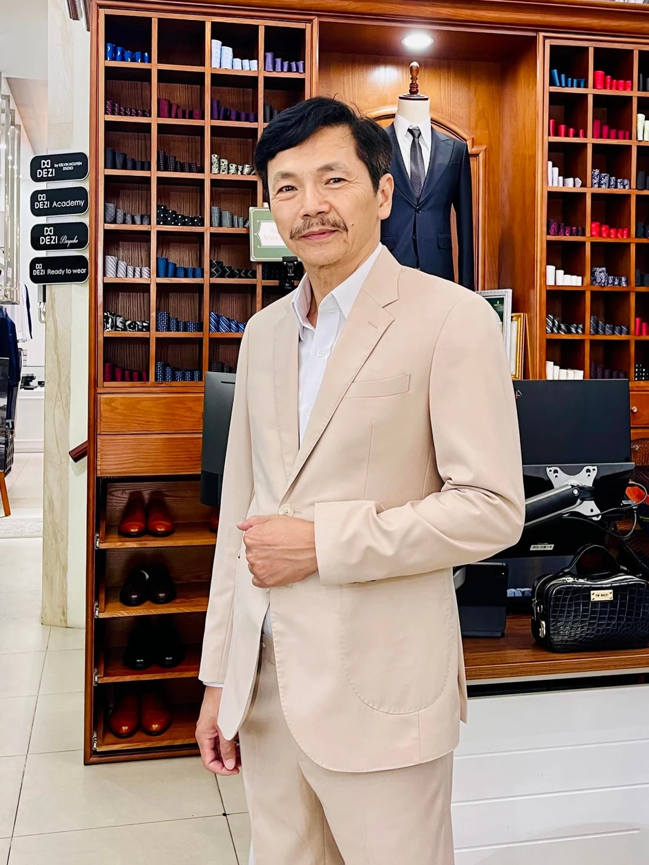 NSND Trung Anh U70 vẫn nhiều fan tỏ tình, có nhà 127m2 ở Tố Hữu