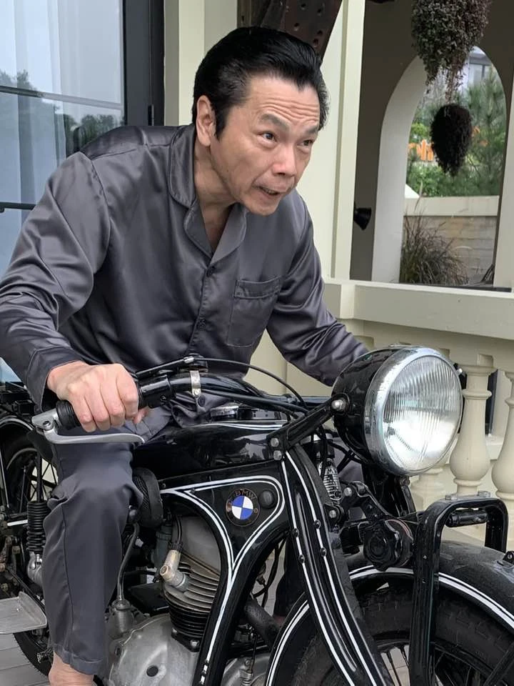 NSND Trung Anh U70 vẫn nhiều fan tỏ tình, có nhà 127m2 ở Tố Hữu