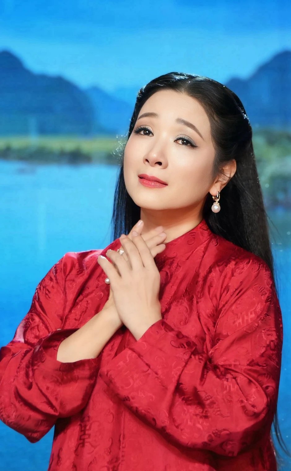 NSƯT Thanh Thanh Hiền ở tuổi 60: sự nghiệp nổi bật và vẻ đẹp truyền cảm hứng của nghệ sĩ Việt Nam