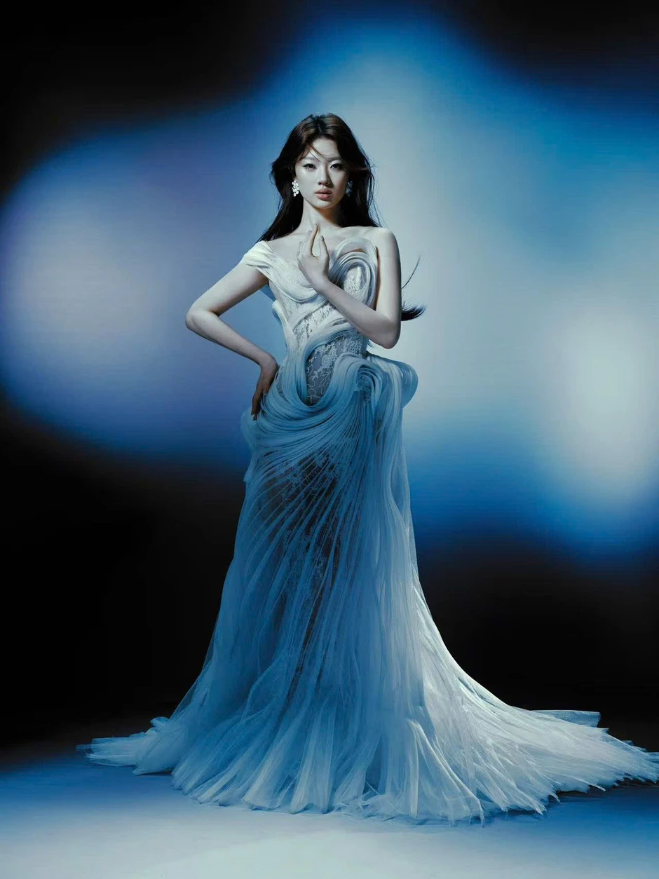 Nữ ca sĩ bị ghét nhất showbiz hiện tại: Không được cấp phép còn phá nát bản gốc vì hát dở