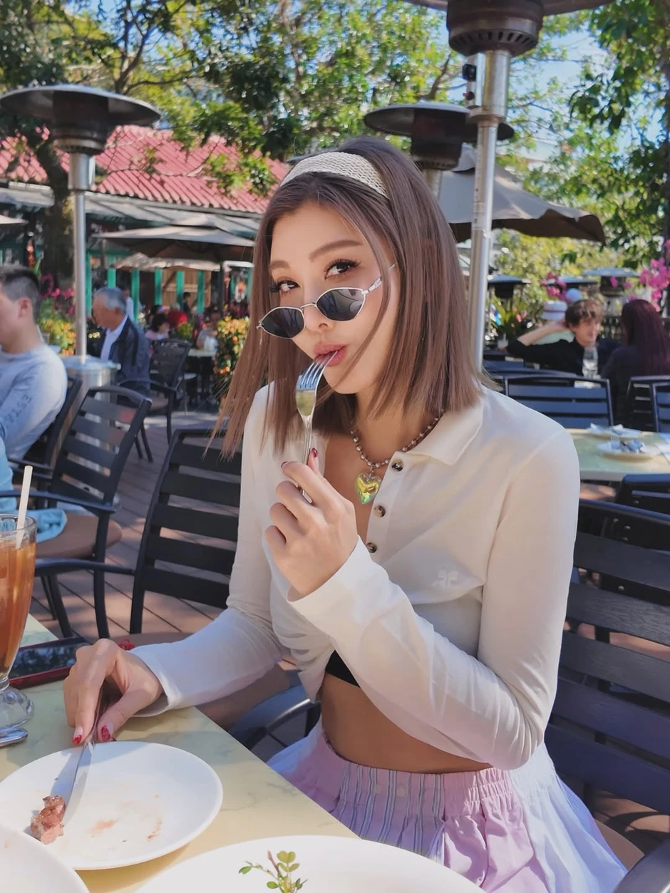 Nữ diễn viên ly dị chủ tập đoàn thép: Sở hữu 674 tỷ đồng và 12 bất động sản, đang né tránh các đại gia