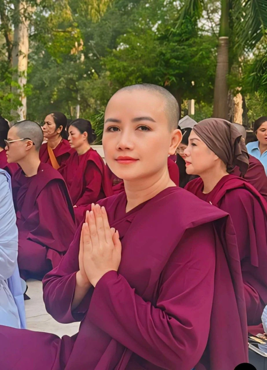 Đào Hoàng Yến xuất gia gieo duyên tại Ấn Độ