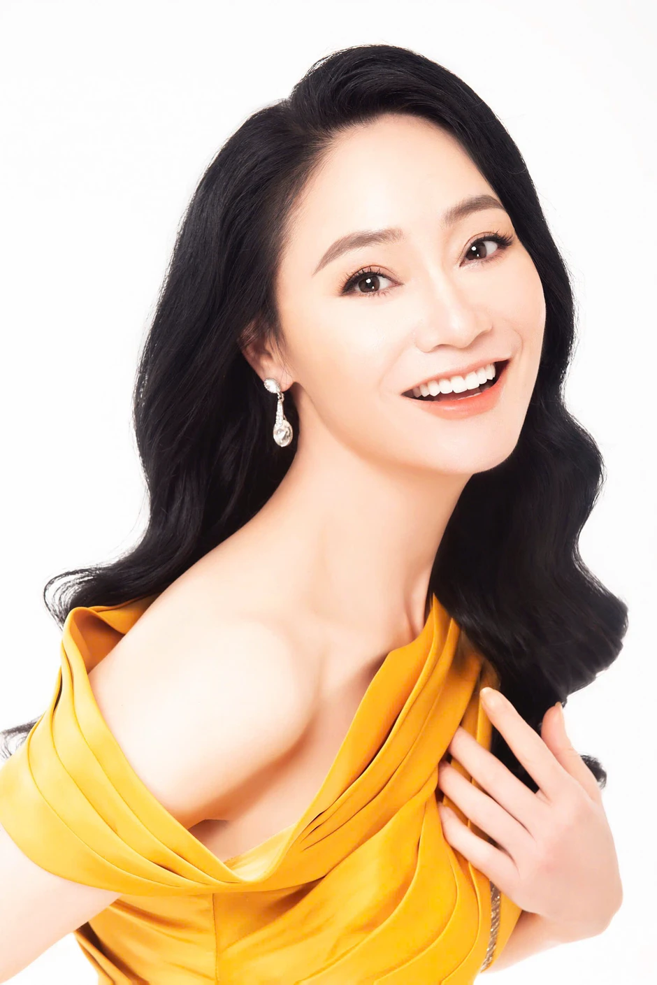 Nữ diễn viên U50 đang bị ghét trên sóng giờ vàng: Là mẹ đơn thân, visual sang chảnh không thể đóng nổi vai nghèo Nữ diễn viên U50 đang bị ghét trên sóng giờ vàng: Là mẹ đơn thân, visual sang chảnh không thể đóng nổi vai nghèo