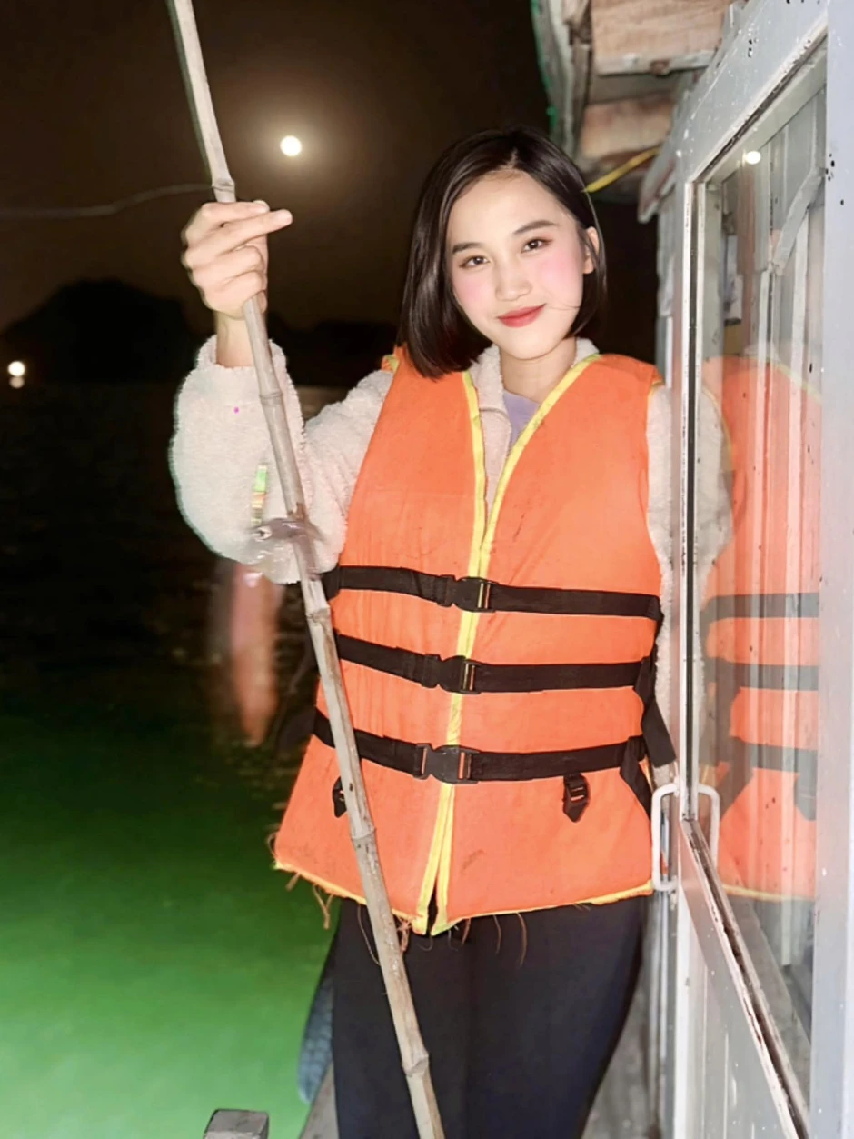 Nữ gymer Minh Nguyệt và khoảnh khắc câu cá gây sốt mạng thu hút giới cần thủ