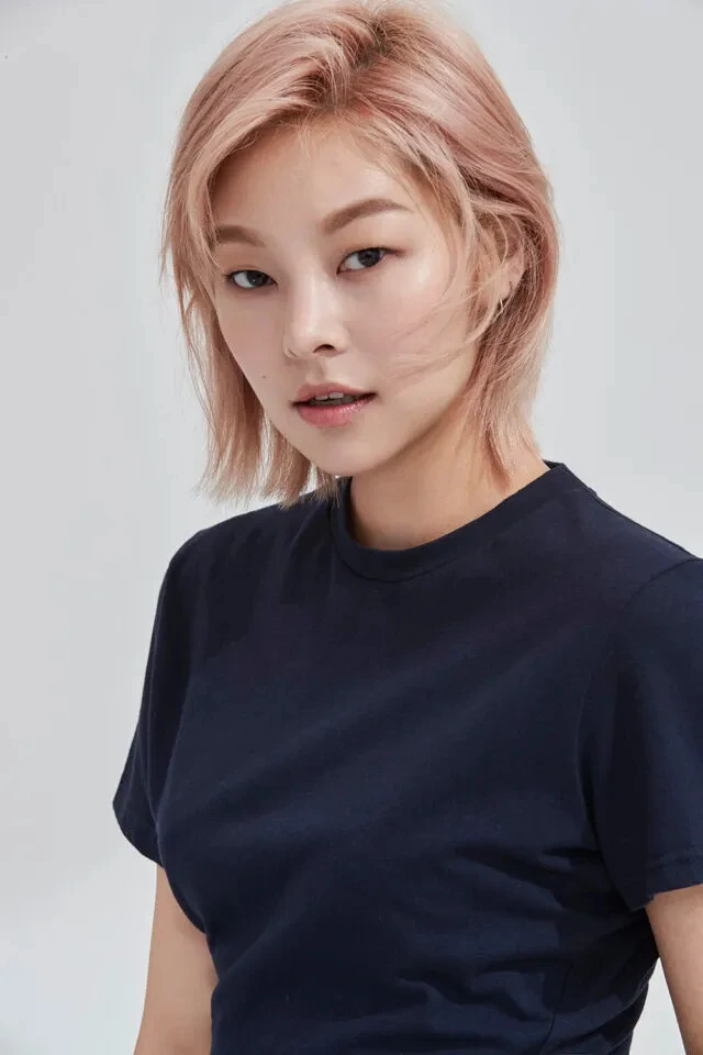 Nụ hôn nồng cháy phơi bày vụ ngoại tình chấn động của bạn trai nữ diễn viên đình đám