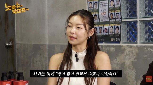 Nụ hôn nồng cháy phơi bày vụ ngoại tình chấn động của bạn trai nữ diễn viên đình đám