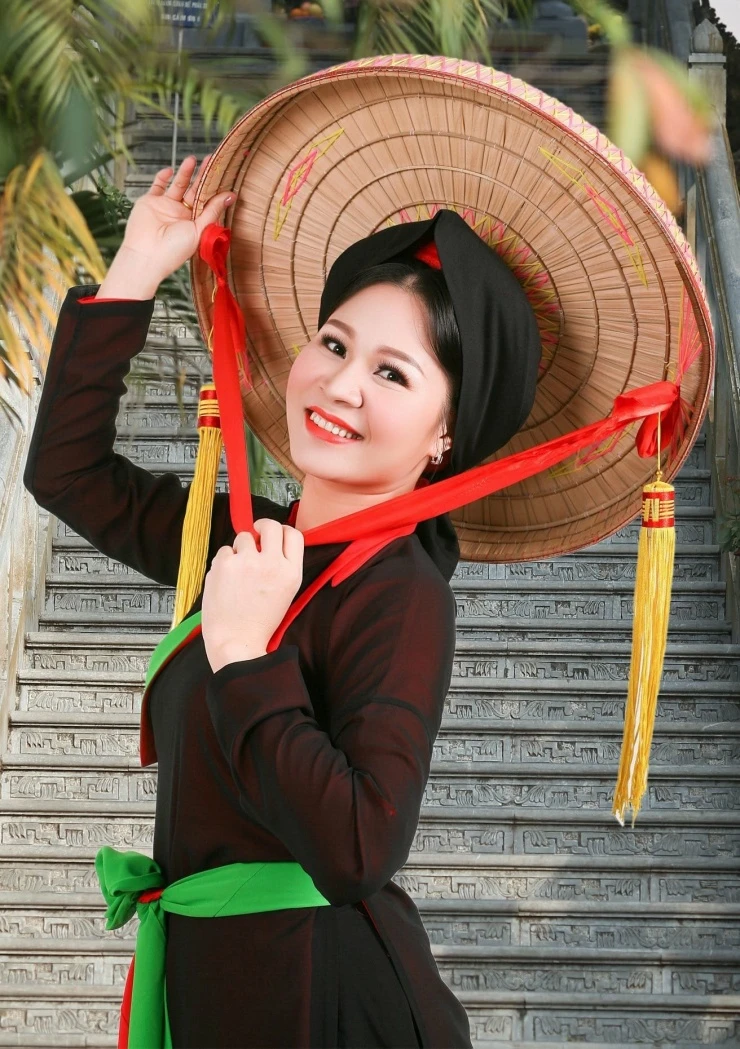 Nữ nghệ sĩ 43 tuổi là PGĐ nhà hát vừa trúng cử đại biểu Quốc hội