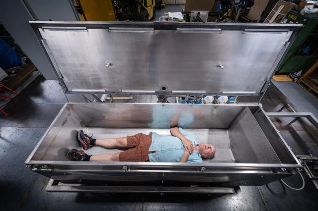 Phân hủy thi thể thành... nước rồi đổ xuống cống: Phương pháp mai táng thân thiện môi trường hay tận cùng của sự đáng sợ?