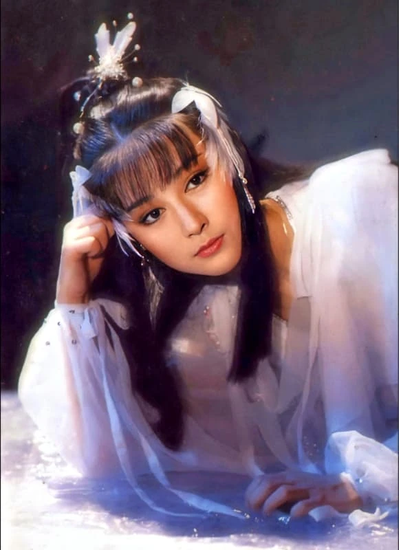 Phan Nghinh Tử trong vai Tiểu Long Nữ (Thần điêu đại hiệp, 1984)