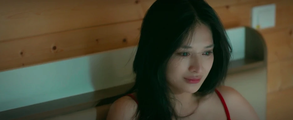 Phim Việt giờ vàng dán nhãn 18+ khó lắm hả?