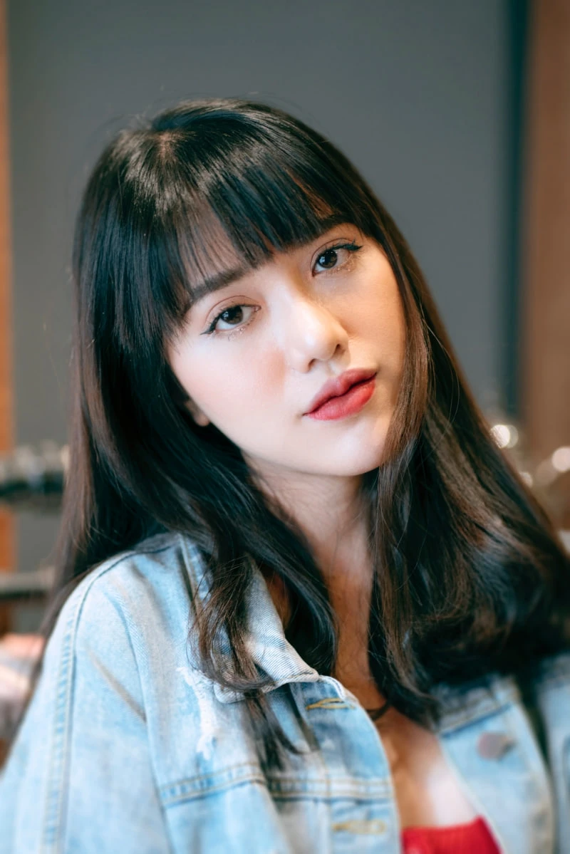 Phùng Khánh Linh đã đổi đời: Concert cháy vé, fan tranh từng suất tham dự