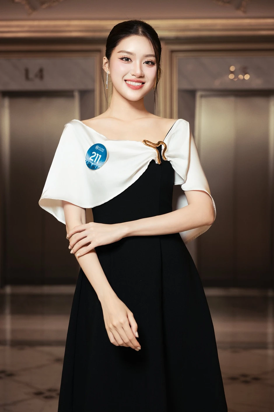 Phương Oanh - Tân Miss World Vietnam là ai?