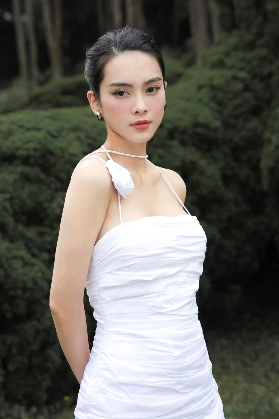 Quỳnh Lương làm mẹ từ năm 18 tuổi, nhan sắc xinh đẹp nhưng cuộc đời lắm truân chuyên Quỳnh Lương làm mẹ từ năm 18 tuổi, nhan sắc xinh đẹp nhưng cuộc đời lắm truân chuyên