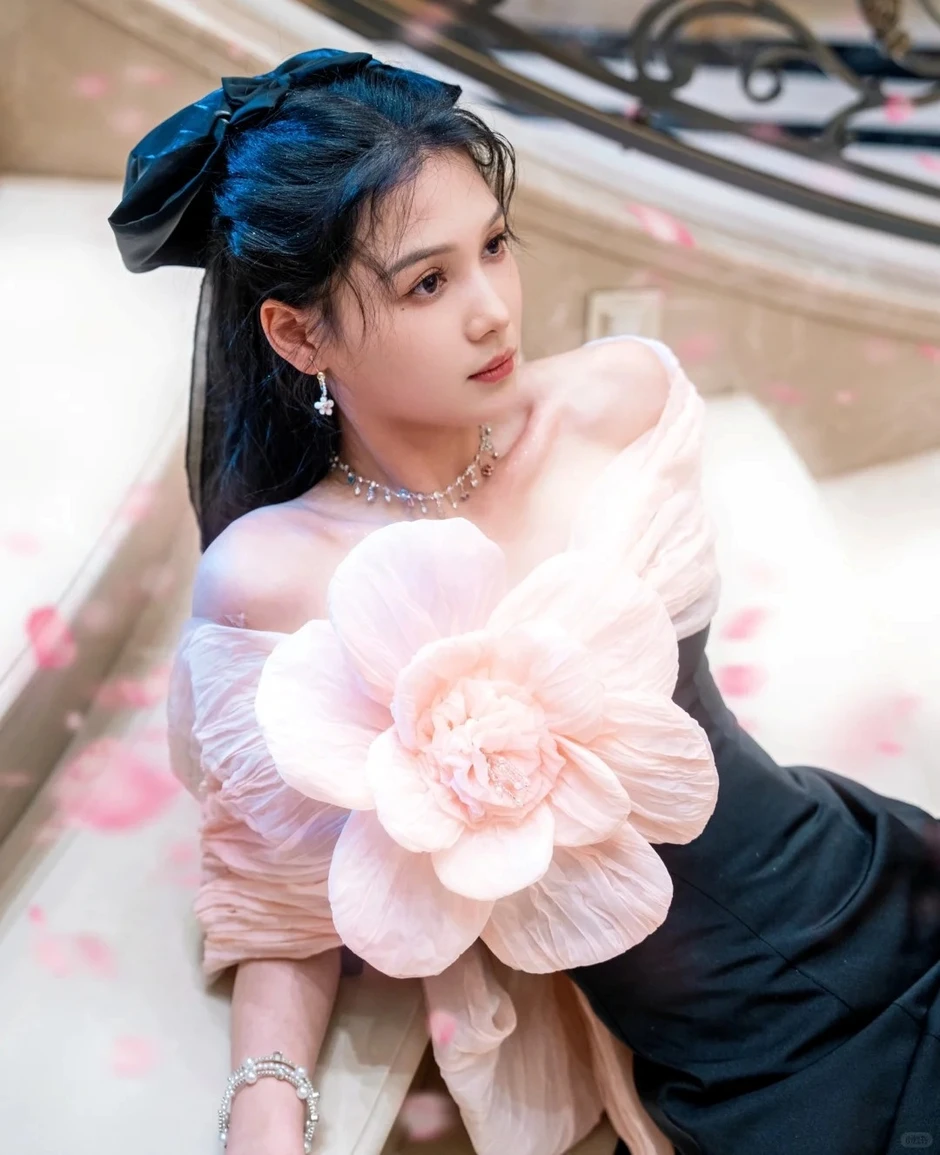 Rò rỉ file ghi âm "ngọc nữ Gen Z" hành hung trợ lý: Hình tượng ngoan hiền sụp đổ hoàn toàn trong phút chốc!