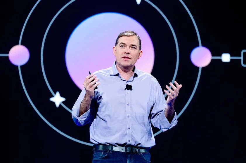 Sa thải 30.000 người, chi 200 tỷ USD nuôi tham vọng AI, Amazon có đang trở thành ‘quốc gia số’ sau 20 năm đầu tư cho điện toán đám mây? Sa thải 30.000 người, chi 200 tỷ USD nuôi tham vọng AI, Amazon có đang trở thành ‘quốc gia số’ sau 20 năm đầu tư cho điện toán đám mây?