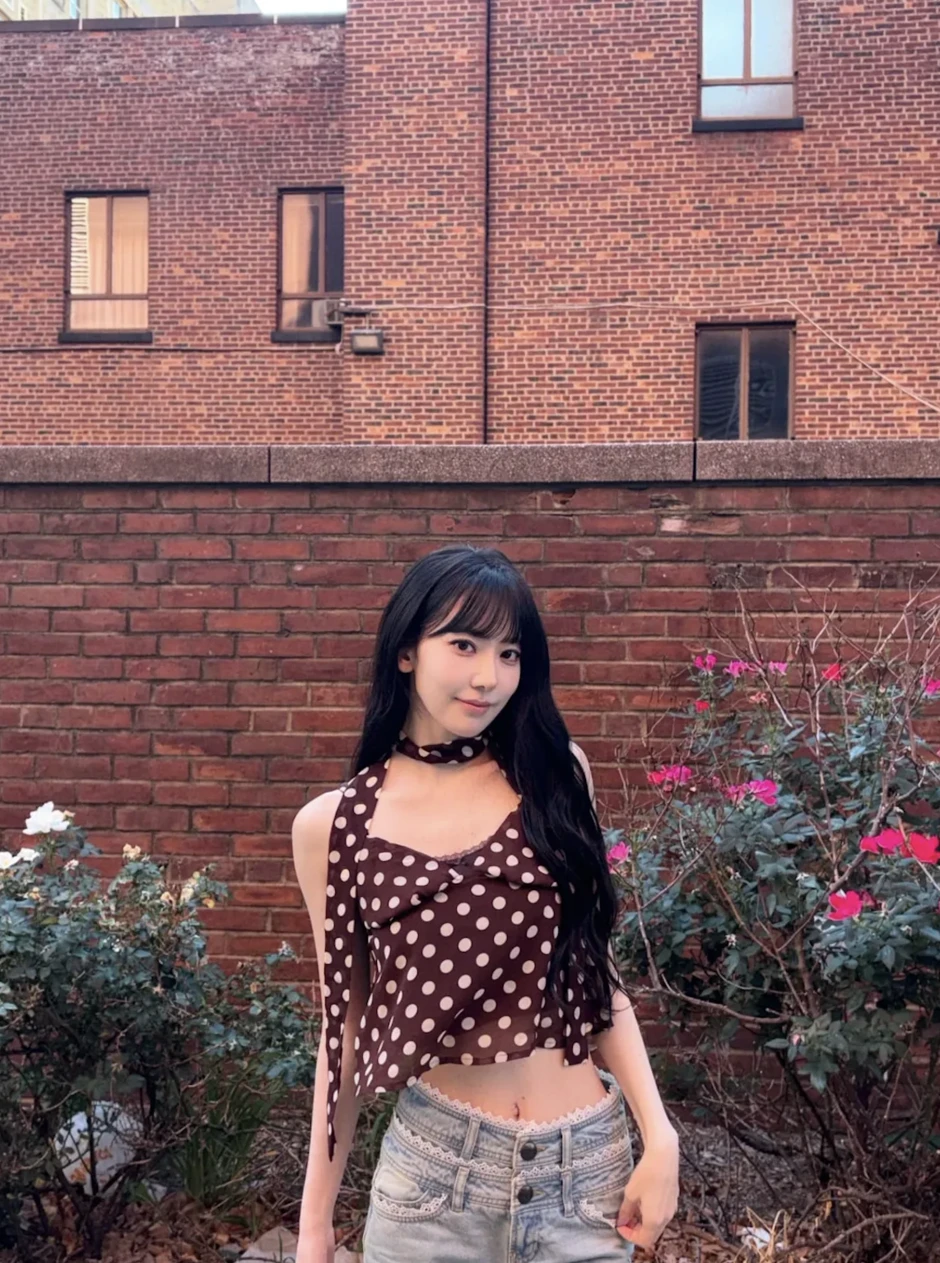 Sakura (LE SSERAFIM): 4 năm sự nghiệp gây tranh cãi và màn so sánh giọng hát với TikToker