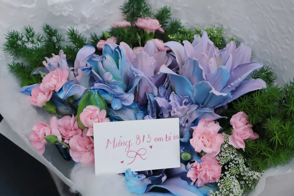 Sao Vbiz rộn ràng 8/3: Hoàng Dũng đã kết hôn từ 6 năm trước, Hòa Minzy - Lệ Quyên quá viên mãn!