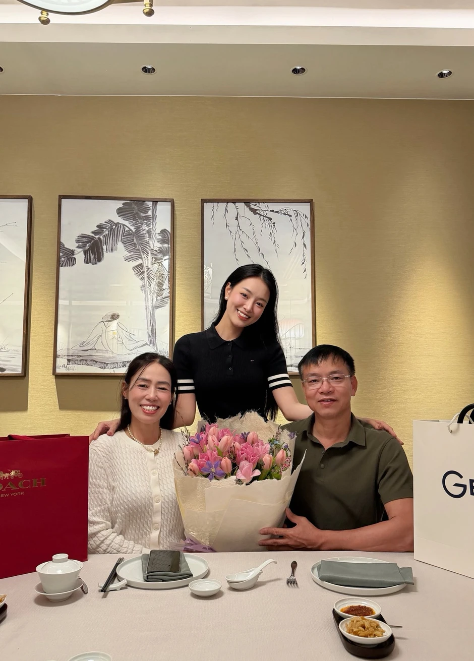 Sao Vbiz rộn ràng 8/3: Hoàng Dũng đã kết hôn từ 6 năm trước, Hòa Minzy - Lệ Quyên quá viên mãn!