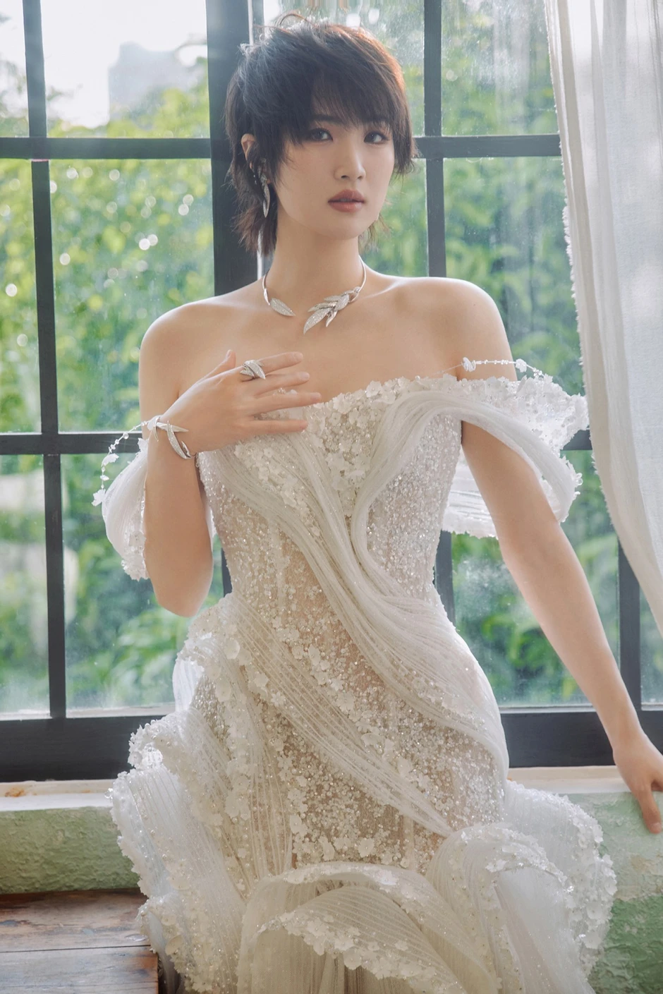 Số phận của ái nữ nhà tập đoàn Huawei từ bỏ thân phận "công chúa", 5 năm chấp nhận nếm mật nằm gai trong showbiz