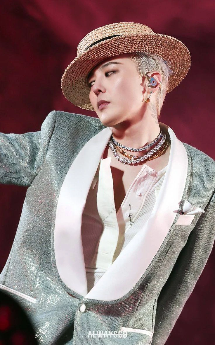 G-Dragon: Tài sản khủng và đời sống sao Hàn Quốc