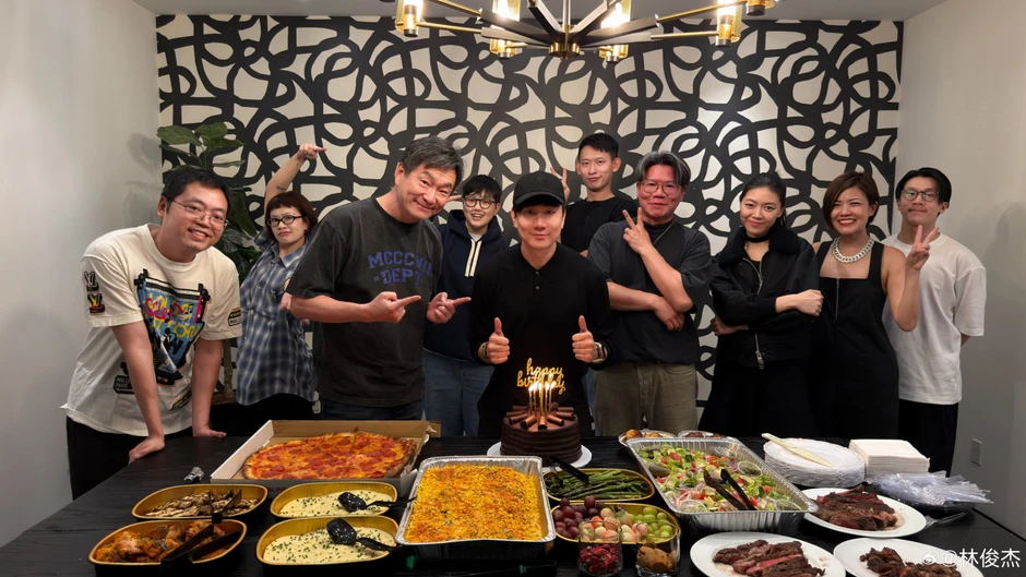 Sốc với tin thiếu gia số 1 showbiz “đá” thiên kim tiểu thư kém 21 tuổi sau 2 tháng công khai yêu