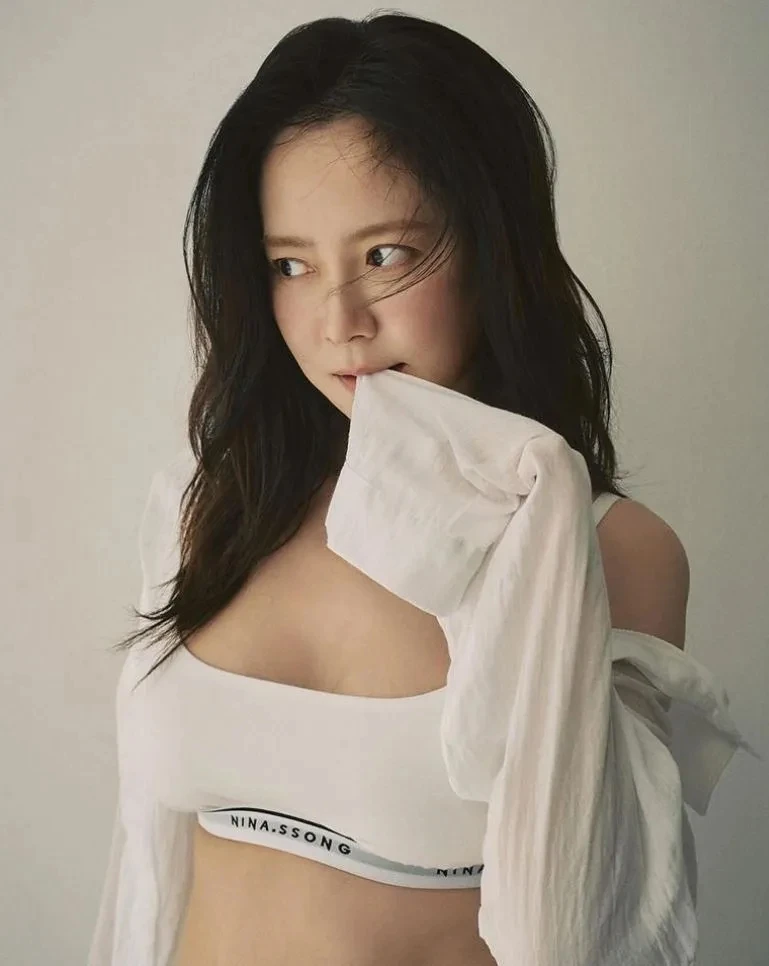 Song Ji Hyo đối mặt với làn sóng tẩy chay chưa từng thấy