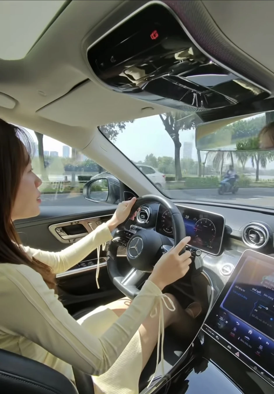 Sống rực rỡ, streamer Mèo Trái Đất "chốt đơn" khiến CDDM ngưỡng mộ