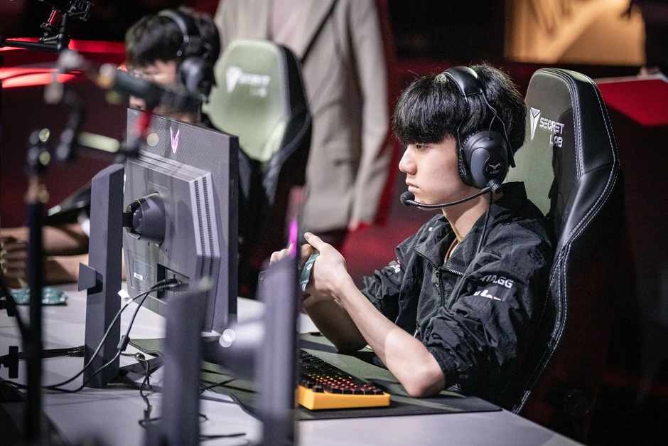 T1 Challengers kéo dài thành tích bết bát nhưng đội hình chính mới "ngồi trên đống lửa"