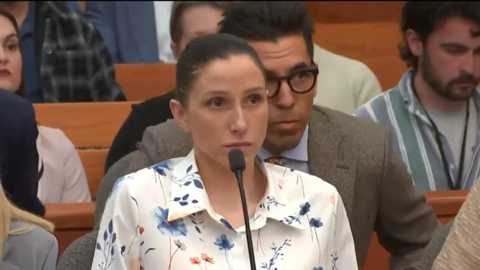 Tác giả viết sách về nỗi đau mất chồng hóa ra chính là người đã đầu độc chồng