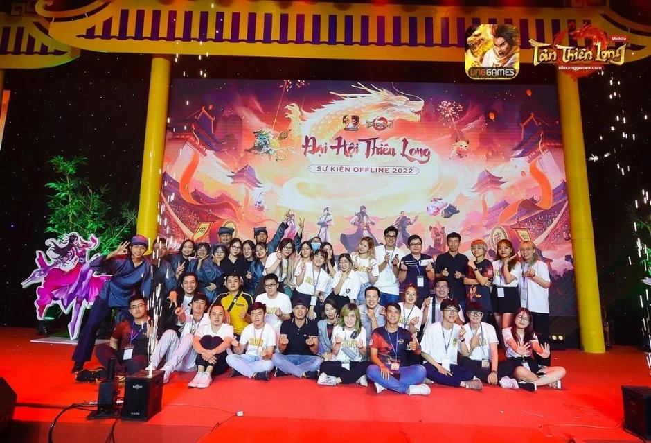 Tân Thiên Long Mobile và hành trình 7 năm rực rỡ: Tượng đài kiếm hiệp khẳng định vị thế "bất bại" Tân Thiên Long Mobile và hành trình 7 năm rực rỡ: Tượng đài kiếm hiệp khẳng định vị thế "bất bại"