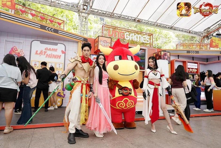 Tân Thiên Long Mobile và hành trình 7 năm rực rỡ: Tượng đài kiếm hiệp khẳng định vị thế "bất bại" Tân Thiên Long Mobile và hành trình 7 năm rực rỡ: Tượng đài kiếm hiệp khẳng định vị thế "bất bại"