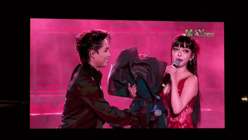 Tăng Duy Tân công khai "về nhà" cùng Bích Phương!